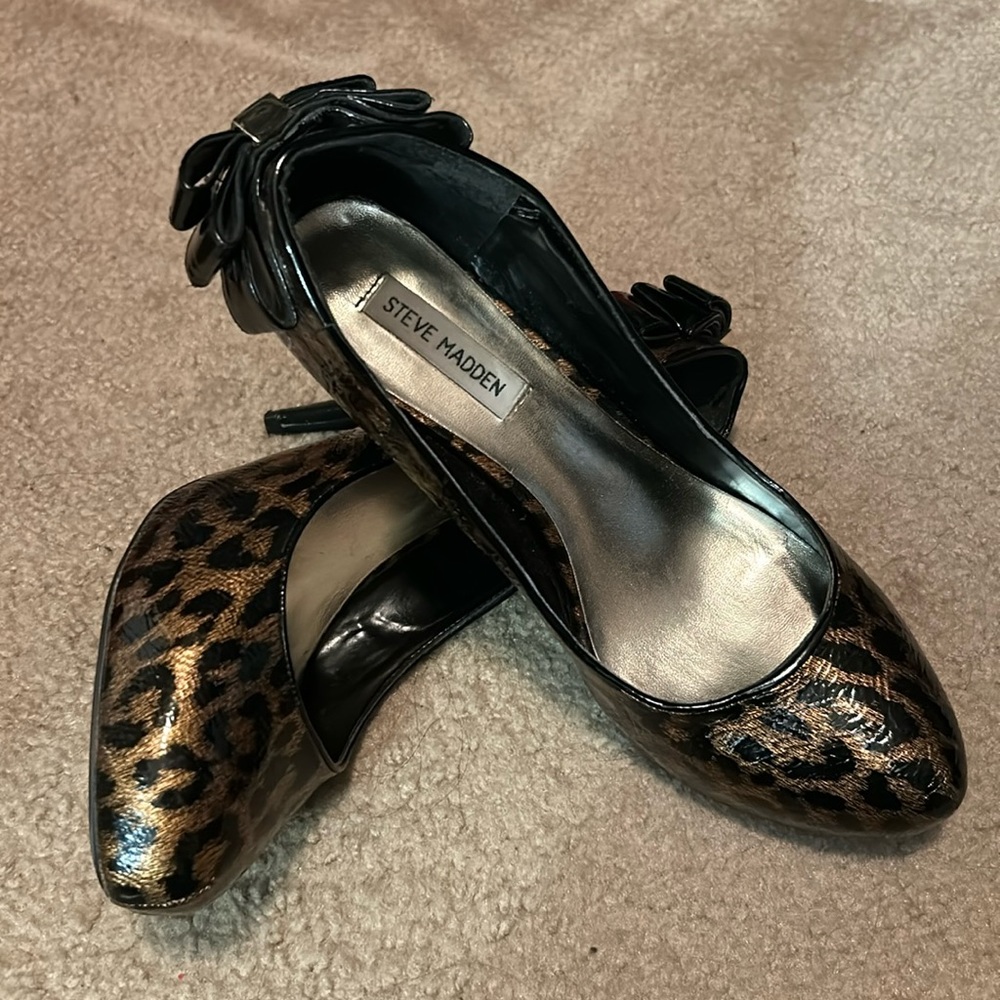 Steven Madden leopard heels